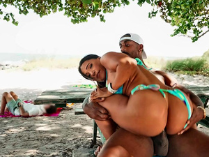 Bae's Beach Day Anal