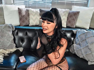 Beca's Hungry For Hog!!!