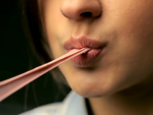 Erotic tube: Bubble Gum